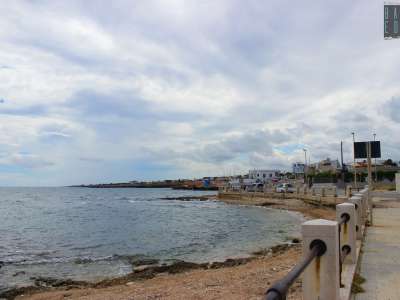La prima, ancora oggi, � quella di dirigerci su via Trulli: il lungomare di levante di Torre a Mare